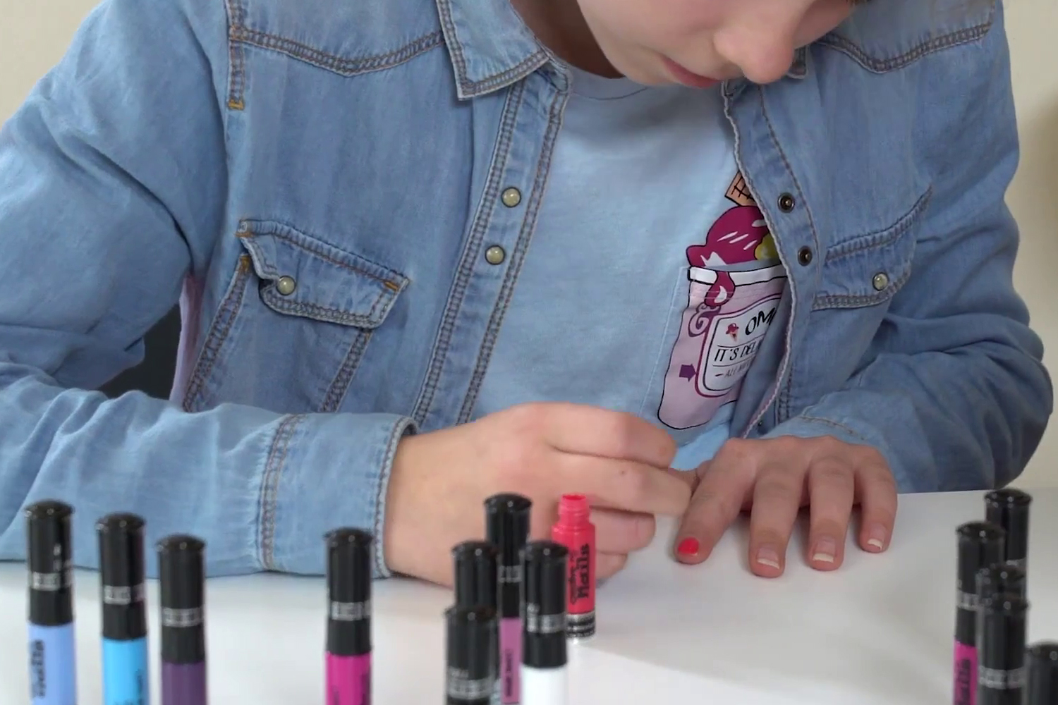 фото Детский лак-карандаш для ногтей Malinos Creative Nails на водной основе (2 цвета Морской волны + Сочный голубой)