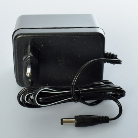фото Зарядное устройство 12V 1000mA M 4010-CHARGER для электромобиля M 4010