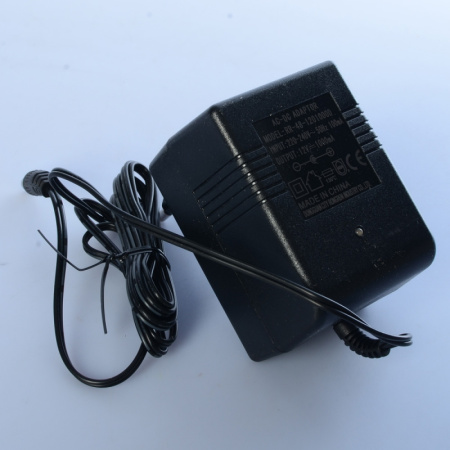 фото Зарядное устройство 12V 1000mA M 4013-CHARGER для джипа M 4013