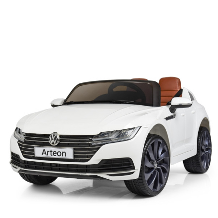 фото Детский электромобиль Volkswagen Arteon M 3993(MP4)EBLR-1 с дисплеем MP4 и кожаным сиденьем (белый)